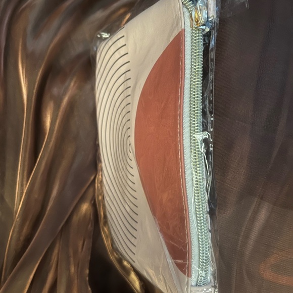 Sienna Mae makeup pouch. Brand new in plastic! - Picture 4 of 5